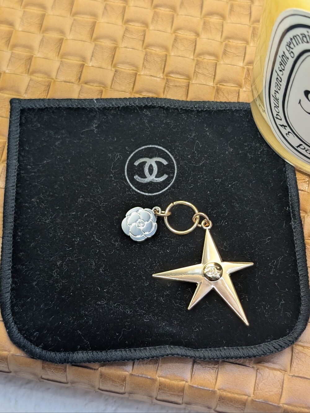 CHANEL Limited Edition Comete (Star) & Camellia Charm GWP